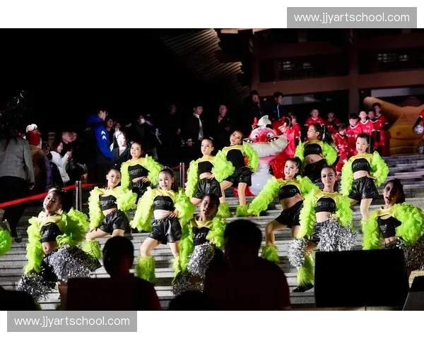 淄博激情足球夜点燃城市活力与全民运动热潮盛况再升温绽放精彩瞬